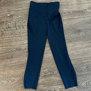 Lululemon | Base Pace High-Rise Crop 23" | Navy size 4